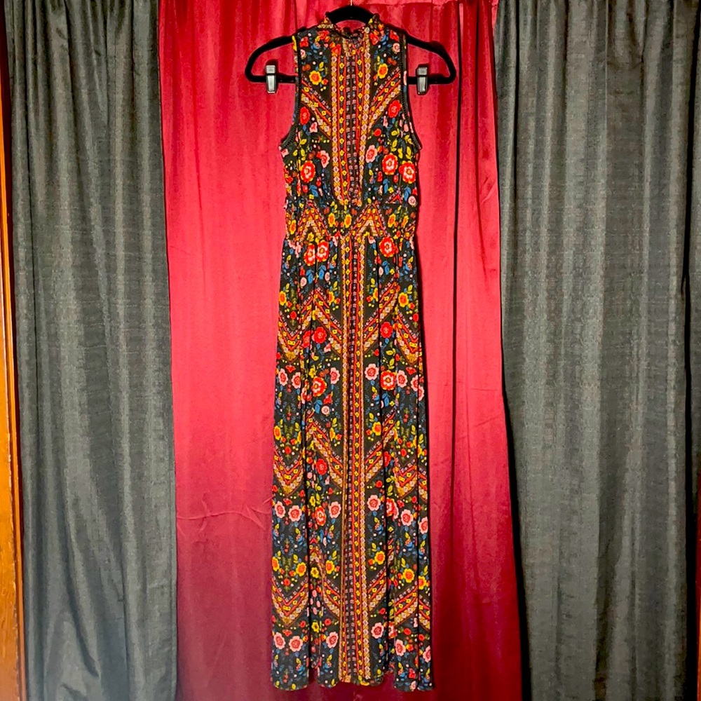 Maxi hippie Exhilaration dress w/ high collar